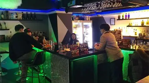 The Perfect Blend of Taste and Vibe: Inside Bossan Pub & Grill